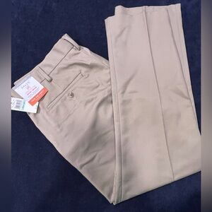 Men’s Van Heusen Traveler Dress Pants - Sz 34x29 - Khaki